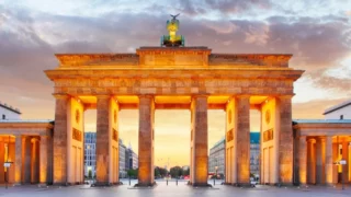 Brandenburger Tor bei Sonnenuntergang – Wahrzeichen Berlins und Highlight der Top 10 Sehenswürdigkeiten Tour
